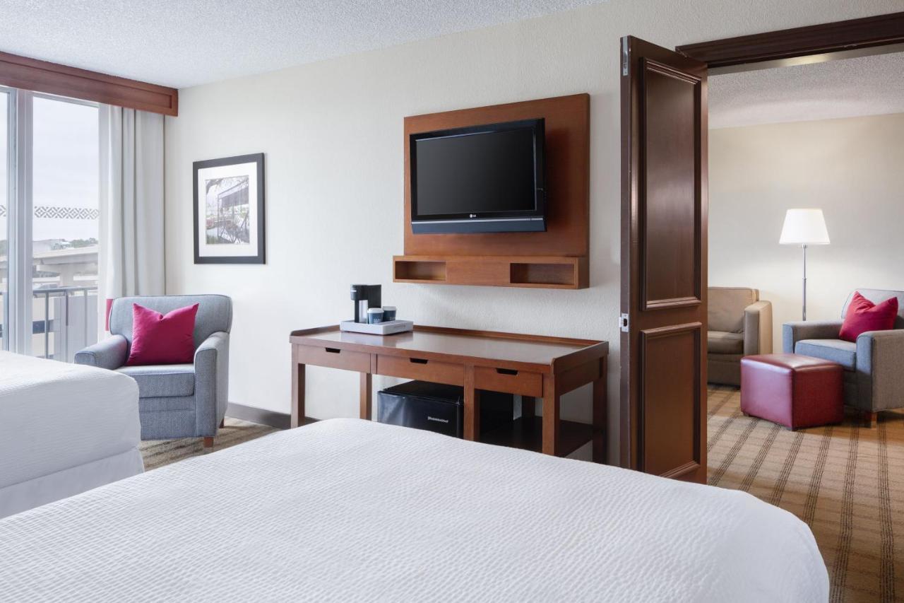 Four Points By Sheraton Houston Citycentre Exterior photo
